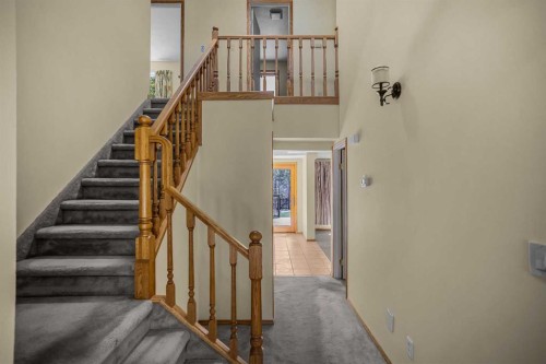 933 15Th Street, Canmore, AB - Indoor Photo Showing Other Room