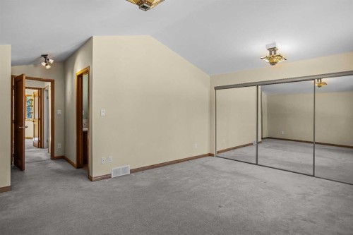933 15Th Street, Canmore, AB - Indoor Photo Showing Other Room