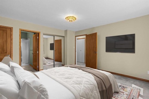 933 15Th Street, Canmore, AB - Indoor Photo Showing Bedroom