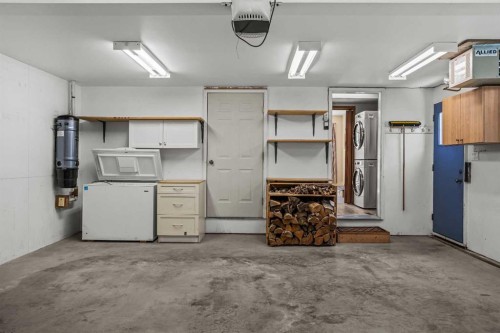 933 15Th Street, Canmore, AB - Indoor