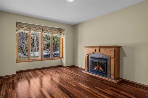 933 15Th Street, Canmore, AB - Indoor Photo Showing Living Room With Fireplace