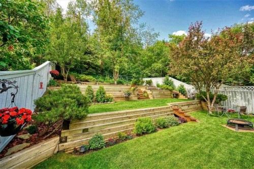 8535 33 Avenue Nw, Calgary, AB - Outdoor