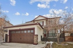 232 Oakmere Place  Chestermere, AB T1X 1L2