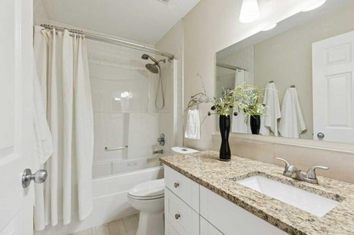 232 Oakmere Place, Chestermere, AB - Indoor Photo Showing Bathroom