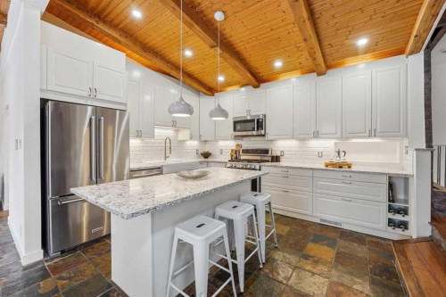 2623 Glenmount Drive Sw, Calgary, AB - Indoor Photo Showing Kitchen With Stainless Steel Kitchen With Upgraded Kitchen