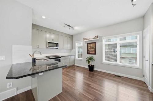 43 Sage Bluff Circle Nw, Calgary, AB - Indoor Photo Showing Kitchen
