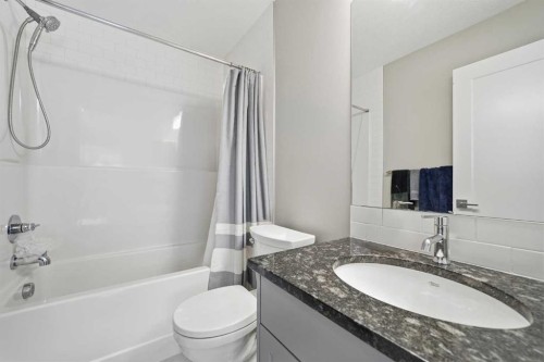 43 Sage Bluff Circle Nw, Calgary, AB - Indoor Photo Showing Bathroom