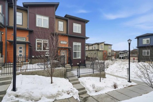 43 Sage Bluff Circle Nw, Calgary, AB - Outdoor