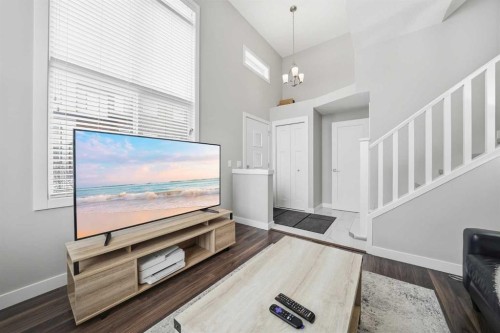 43 Sage Bluff Circle Nw, Calgary, AB - Indoor Photo Showing Other Room