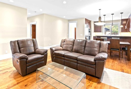 1428 2A Street Nw, Calgary, AB - Indoor Photo Showing Living Room