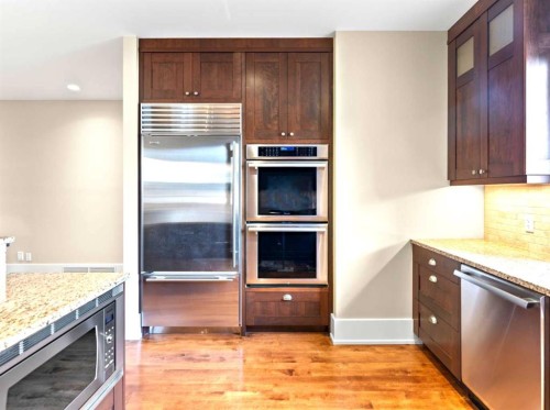 1428 2A Street Nw, Calgary, AB - Indoor Photo Showing Kitchen