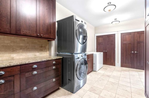 1428 2A Street Nw, Calgary, AB - Indoor Photo Showing Laundry Room
