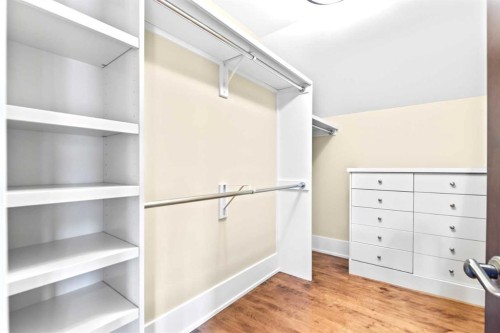 1428 2A Street Nw, Calgary, AB - Indoor With Storage
