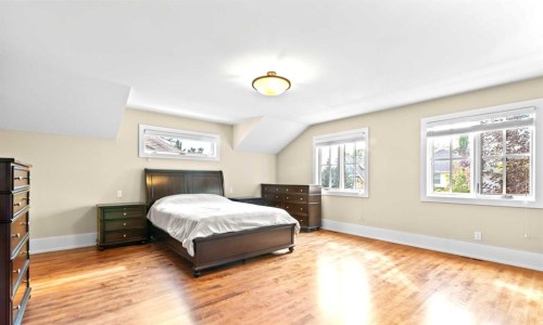 1428 2A Street Nw, Calgary, AB - Indoor Photo Showing Bedroom