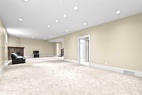 1428 2A Street Nw, Calgary, AB - Indoor Photo Showing Other Room