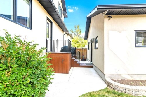 1428 2A Street Nw, Calgary, AB - Outdoor With Exterior