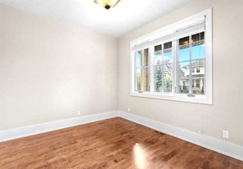 1428 2A Street Nw, Calgary, AB - Indoor Photo Showing Other Room