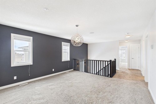 29 Evansglen Place Nw, Calgary, AB - Indoor Photo Showing Other Room