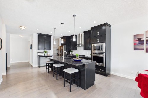 29 Evansglen Place Nw, Calgary, AB - Indoor Photo Showing Other Room