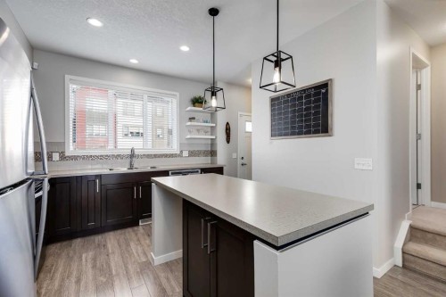 20 Copperpond Rise Se, Calgary, AB - Indoor Photo Showing Kitchen