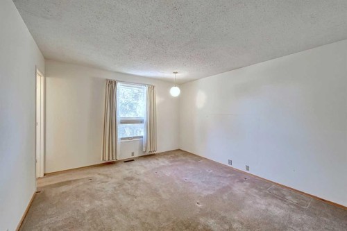 616 Dalmeny Hill Nw, Calgary, AB - Indoor Photo Showing Other Room