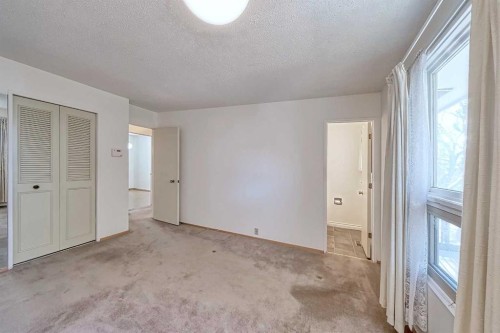 616 Dalmeny Hill Nw, Calgary, AB - Indoor Photo Showing Other Room