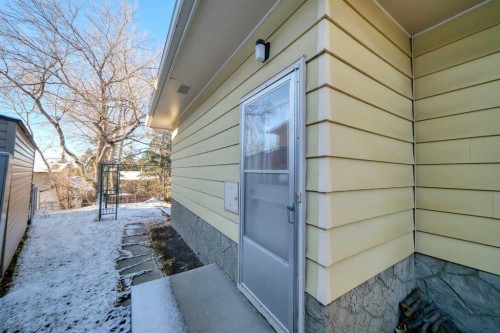 616 Dalmeny Hill Nw, Calgary, AB - Outdoor With Exterior