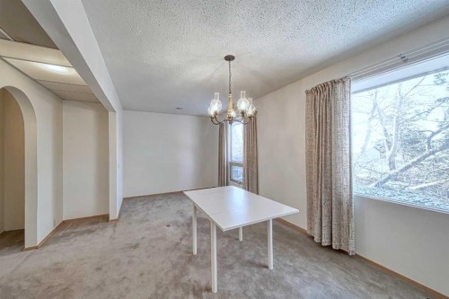 616 Dalmeny Hill Nw, Calgary, AB - Indoor Photo Showing Other Room