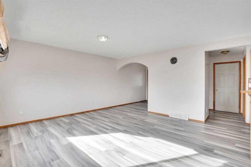 17 Taracove Crescent Ne, Calgary, AB - Indoor Photo Showing Other Room
