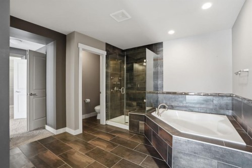 595 Panamount Boulevard Nw, Calgary, AB - Indoor Photo Showing Bathroom