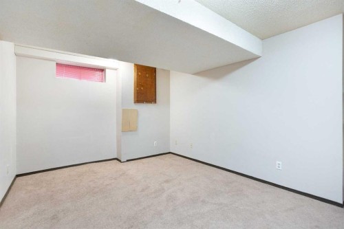 17 Martindale Drive Ne, Calgary, AB - Indoor