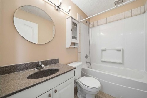 1076 Cranston Drive Se, Calgary, AB - Indoor Photo Showing Bathroom