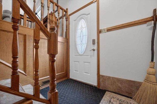 382 Ellis Crescent Se, High River, AB - Indoor Photo Showing Other Room