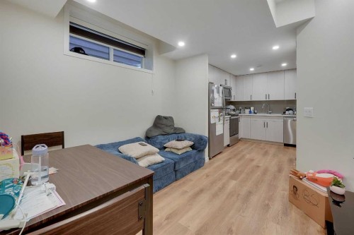 84 Magnolia Common Se, Calgary, AB - Indoor