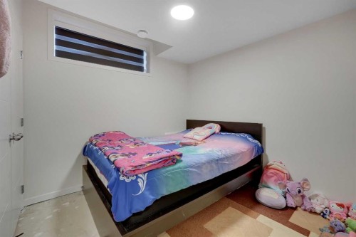 84 Magnolia Common Se, Calgary, AB - Indoor Photo Showing Bedroom