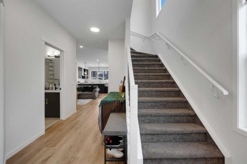 84 Magnolia Common Se, Calgary, AB - Indoor Photo Showing Other Room