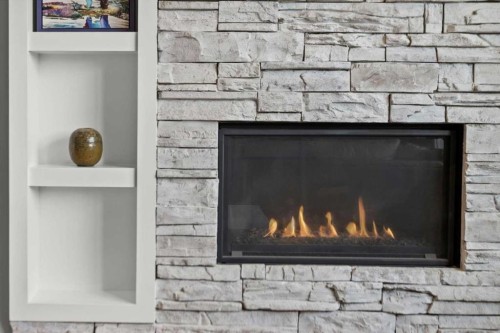 2316 22 Street Nw, Calgary, AB - Indoor With Fireplace