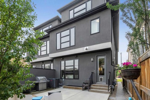 2316 22 Street Nw, Calgary, AB - Outdoor