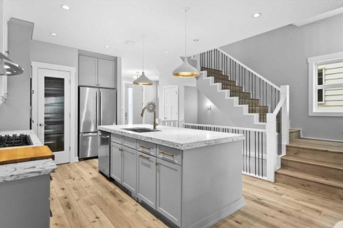 2316 22 Street Nw, Calgary, AB - Indoor Photo Showing Kitchen With Upgraded Kitchen