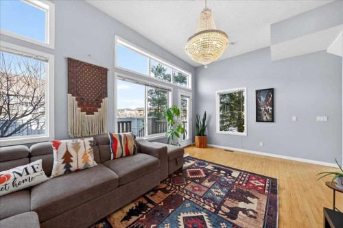 99 Copperfield Court Se, Calgary, AB - Indoor Photo Showing Living Room