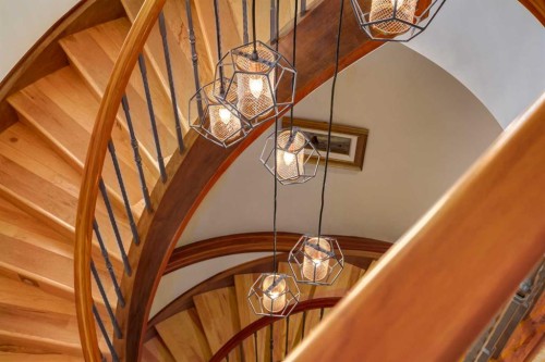 623 Madison Avenue Sw, Calgary, AB - Indoor Photo Showing Other Room