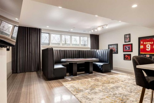 623 Madison Avenue Sw, Calgary, AB - Indoor Photo Showing Other Room