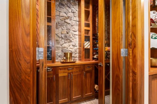 623 Madison Avenue Sw, Calgary, AB - Indoor