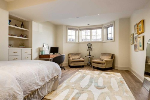 623 Madison Avenue Sw, Calgary, AB - Indoor Photo Showing Bedroom