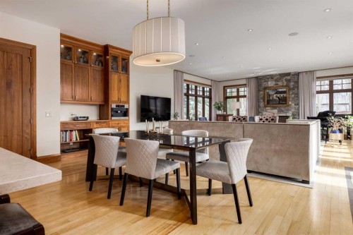 623 Madison Avenue Sw, Calgary, AB - Indoor Photo Showing Dining Room