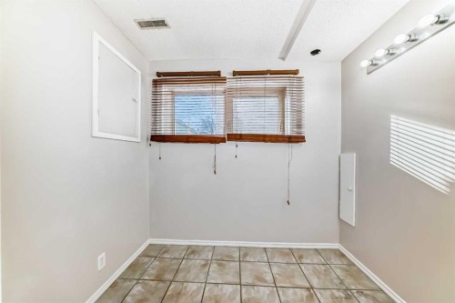 72 Whitehaven Road Ne, Calgary, AB - Indoor Photo Showing Other Room