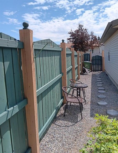 72 Whitehaven Road Ne, Calgary, AB - Outdoor With Exterior