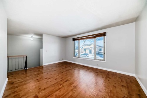 72 Whitehaven Road Ne, Calgary, AB - Indoor Photo Showing Other Room
