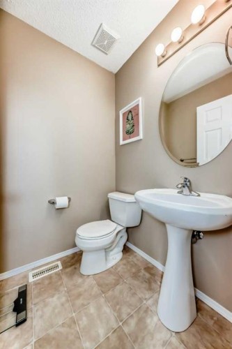 136 Everglen Road Sw, Calgary, AB - Indoor Photo Showing Bathroom