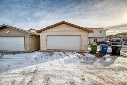 136 Everglen Road Sw, Calgary, AB - Outdoor